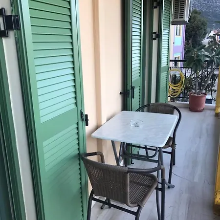 Marinos 3* Poros (Kefalonia)